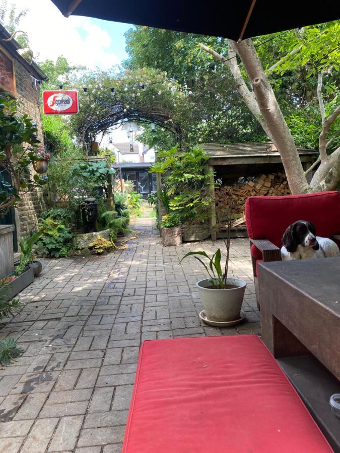 The Coach House Apartment บรอมลีย์ ภายนอก รูปภาพ